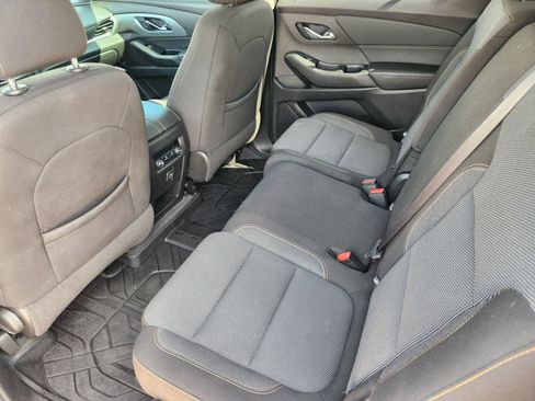 Used 2021 Chevrolet Traverse LS w/ LPO, Floor Liner Package FWD image 31
