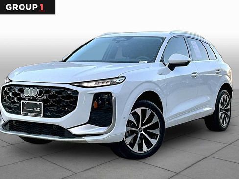 Certified 2026 Audi Q3 quattro 2.0T AWD/4WD image 1