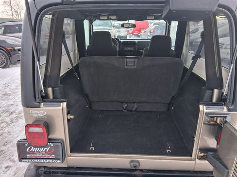 Used 2004 Jeep Wrangler Unlimited Sport Utility 2D image 11