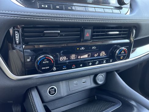 Used 2022 Nissan Rogue SL w/ SL Premium Package image 22