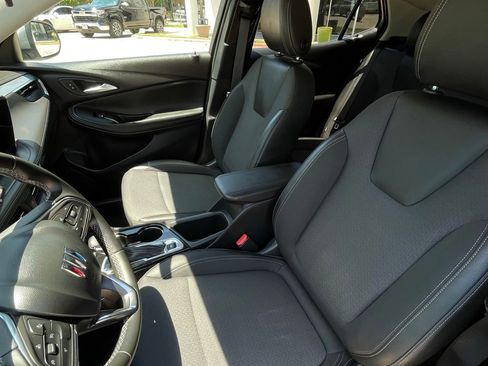 Certified 2025 Buick Encore GX Preferred FWD image 20