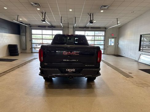 Used 2023 GMC Sierra 1500 Denali w/ Denali Reserve Package AWD/4WD image 6