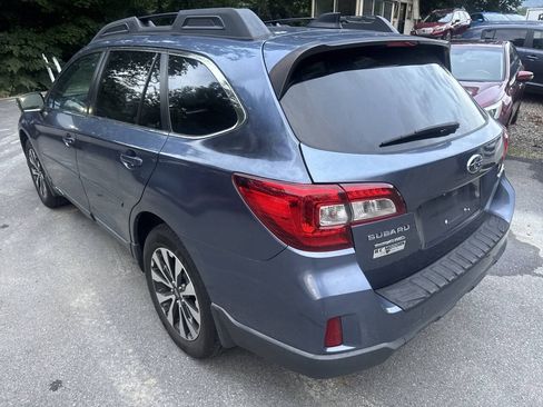 Used 2016 Subaru Outback 2.5i Limited AWD/4WD image 3