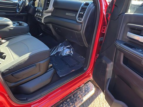 Used 2024 RAM 2500 Big Horn w/ Bed Utility Group image 19