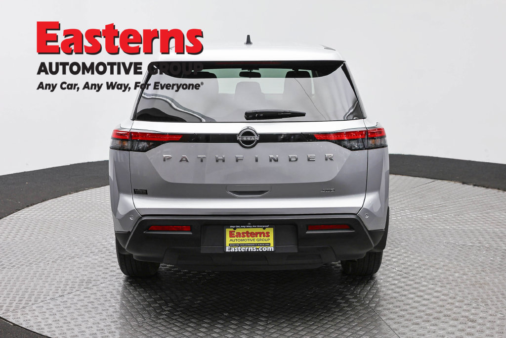 Used 2023 Nissan Pathfinder S AWD/4WD image 8