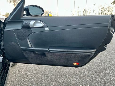 Used 2005 Porsche Boxster S image 39