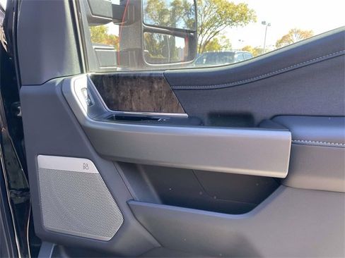 New 2025 Ford F250 Lariat w/ Lariat Ultimate Package image 29