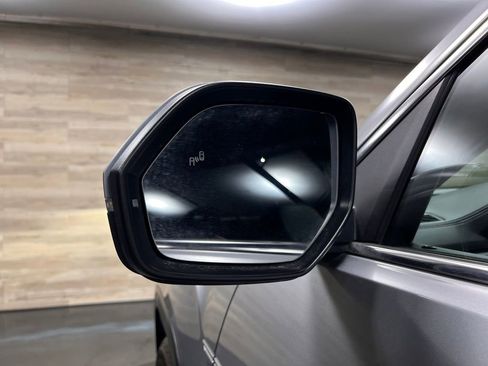 Used 2020 Volkswagen Atlas Cross Sport SEL R-Line image 31