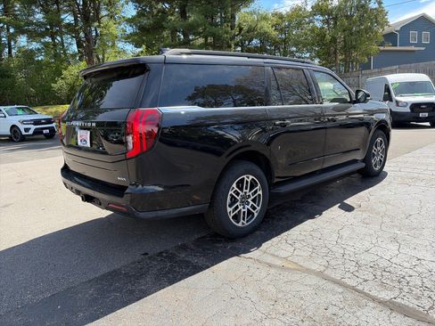 Used 2025 Ford Expedition Max Active AWD/4WD image 6