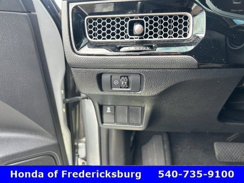 Used 2025 Honda Civic LX image 27