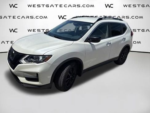 Used 2018 Nissan Rogue SV FWD image 1
