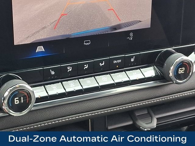 Used 2023 Chevrolet Colorado LT w/ LT Convenience Package II AWD/4WD image 14