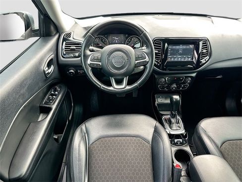 Used 2020 Jeep Compass Latitude image 20