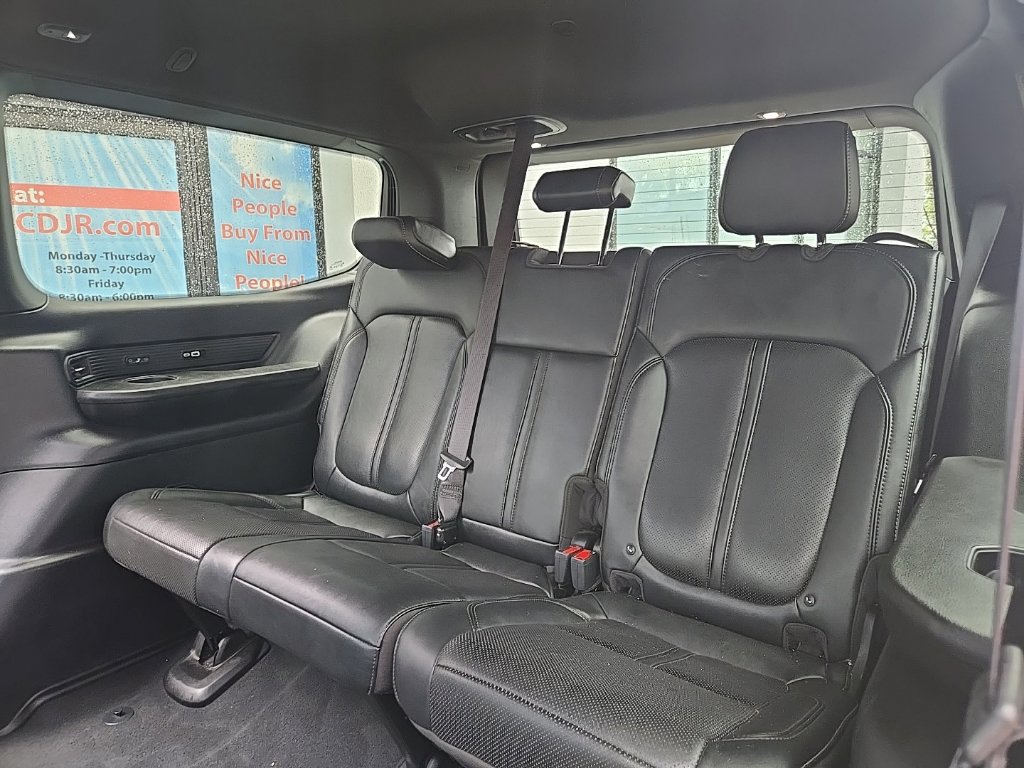 Used 2024 Jeep Wagoneer Series III AWD/4WD image 29
