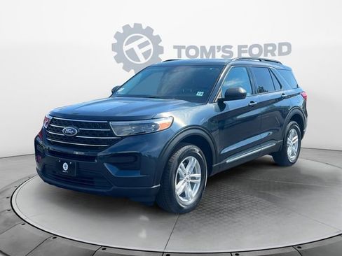 Certified 2023 Ford Explorer XLT AWD/4WD image 1