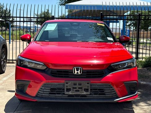 Used 2022 Honda Civic LX image 2
