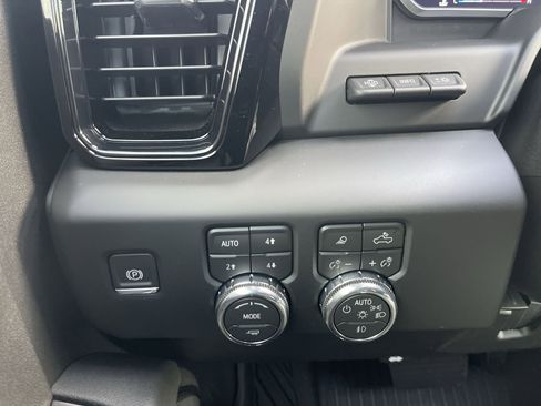 New 2026 GMC Sierra 3500 AT4 w/ AT4 Premium Plus Package AWD/4WD image 53