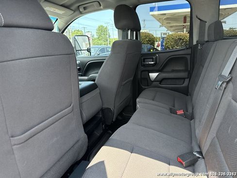 Used 2019 Chevrolet Silverado 2500 LT AWD/4WD image 14