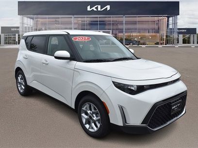 New 2025 Kia Soul LX w/ LX Technology Package