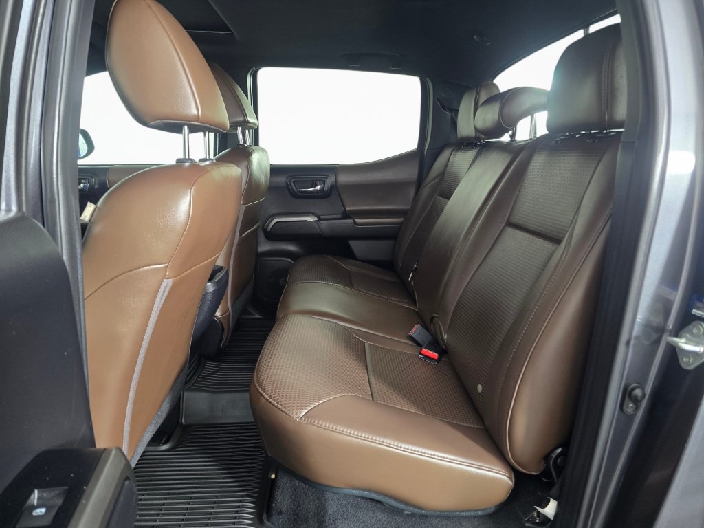 Used 2021 Toyota Tacoma Limited AWD/4WD image 19