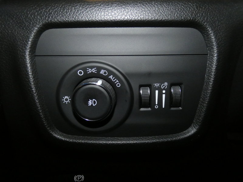 Used 2024 Jeep Grand Cherokee Summit w/ Luxury Tech Group V AWD/4WD image 23
