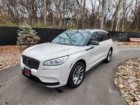 Used 2022 Lincoln Corsair Grand Touring w/ Elements Technology Bundle image 1