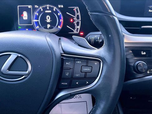 Used 2019 Lexus ES 350 w/ Accessory Package 2 image 24