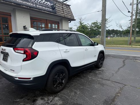 Used 2024 GMC Terrain AT4 w/ Tech Package AWD/4WD image 3
