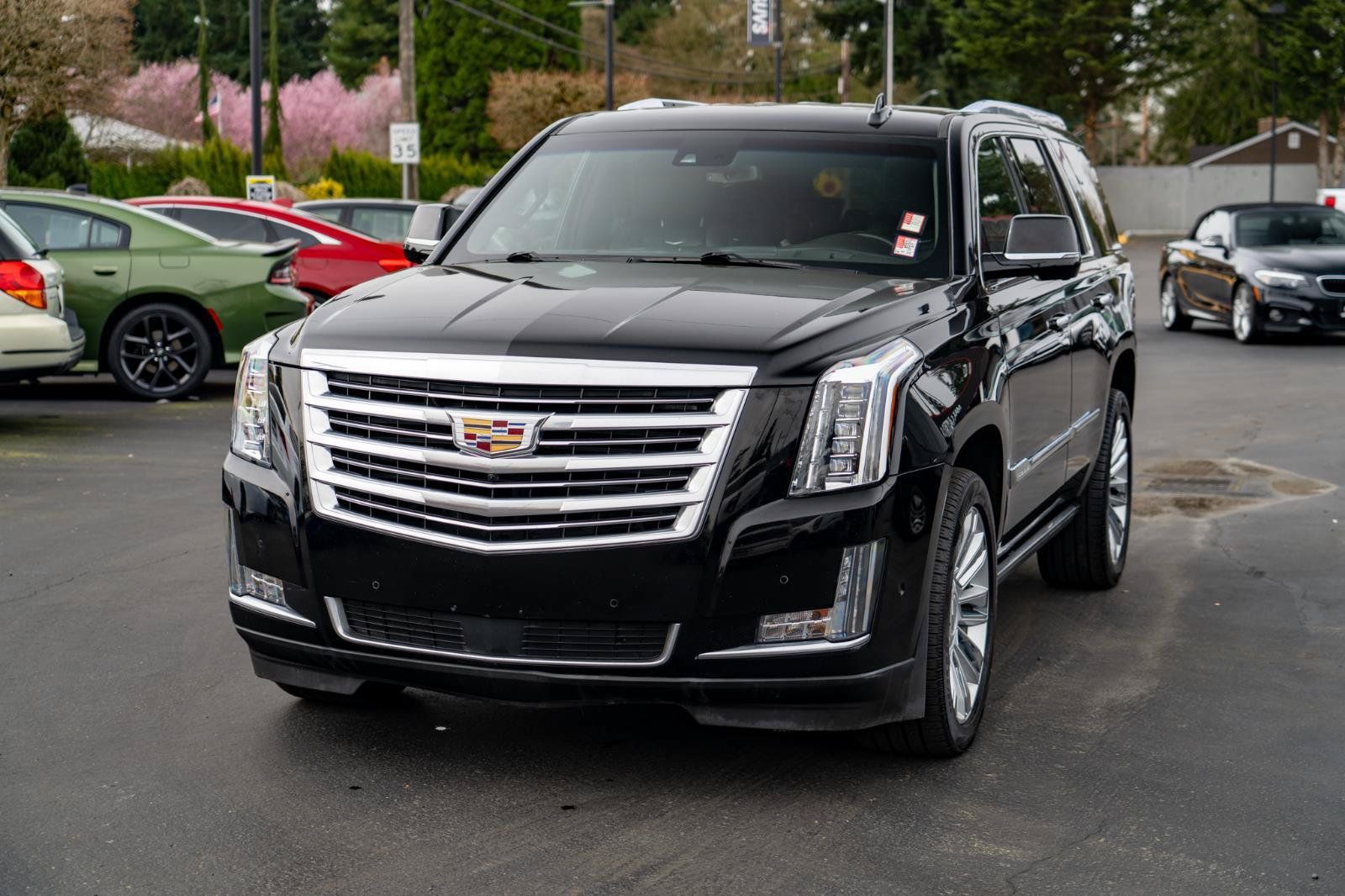 Used 2017 Cadillac Escalade Platinum AWD/4WD image 4