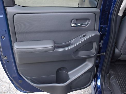 Used 2023 Nissan Frontier SV w/ SV Convenience Package image 45