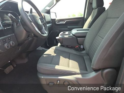 Used 2023 Chevrolet Silverado 1500 LT AWD/4WD image 9