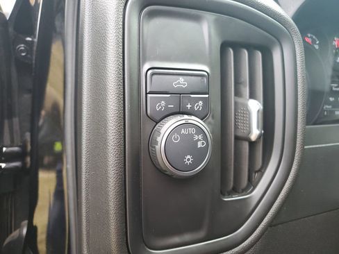 Used 2020 Chevrolet Silverado 1500 Custom w/ Custom Value Package RWD image 22