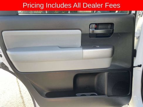 Used 2015 Toyota Sequoia SR5 w/ Premium Package AWD/4WD image 16