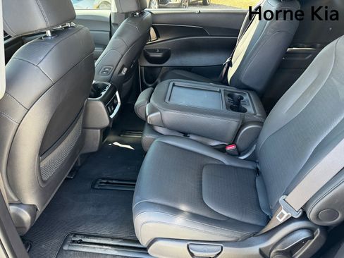 New 2025 Kia Carnival SX Prestige image 9
