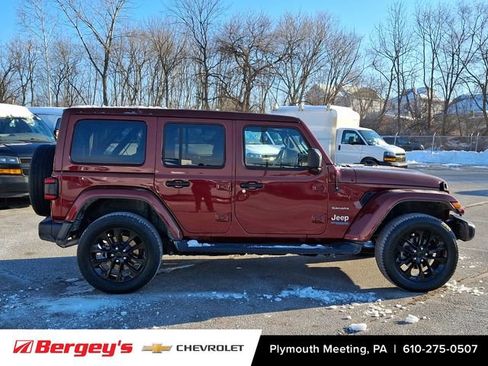 Used 2021 Jeep Wrangler Unlimited Sahara w/ Cold Weather Group image 9