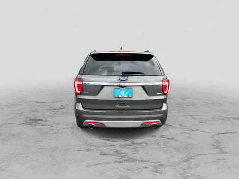 Used 2016 Ford Explorer XLT w/ Equipment Group 202A AWD/4WD image 7