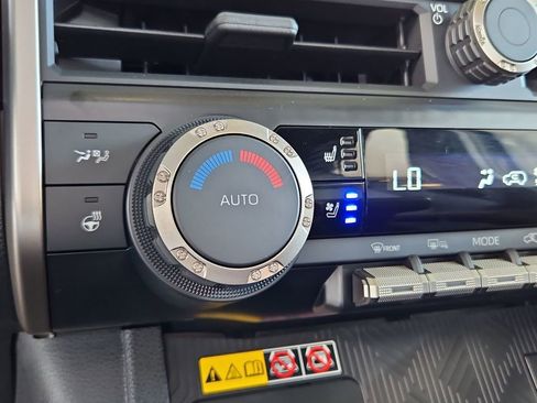 Used 2025 Toyota 4Runner TRD Off-Road Premium image 19