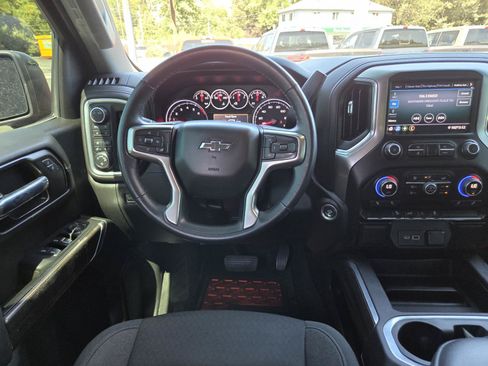 Used 2021 Chevrolet Silverado 1500 LT Trail Boss AWD/4WD image 16
