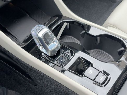 New 2026 Volvo XC40 B5 Plus w/ Climate Package image 23