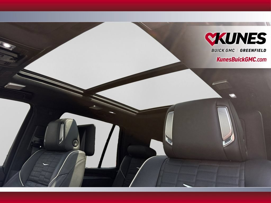 Used 2025 Cadillac Escalade Sport Platinum w/ LPO, Floor Liner Package AWD/4WD image 22
