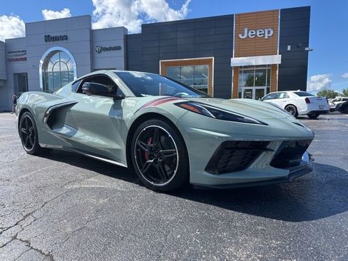 Used 2024 Chevrolet Corvette Stingray Preferred Cpe w/ 2LT image 4