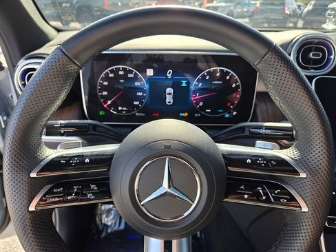 Used 2026 Mercedes-Benz GLC 300 4MATIC image 30