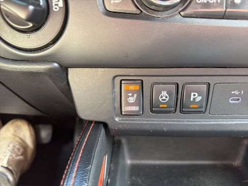 Used 2023 Nissan Frontier PRO-4X w/ Pro-4X Premium Package AWD/4WD image 37