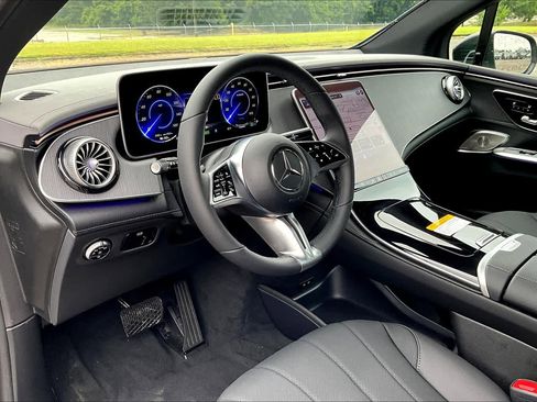 Used 2024 Mercedes-Benz EQE 350+ SUV image 9