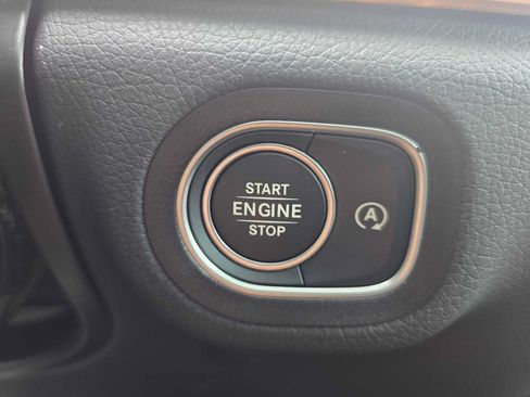 Used 2026 Mercedes-Benz GLS 450 4MATIC image 35