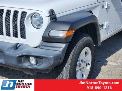 Used 2020 Jeep Gladiator Sport w/ Quick Order Package 24S AWD/4WD image 10