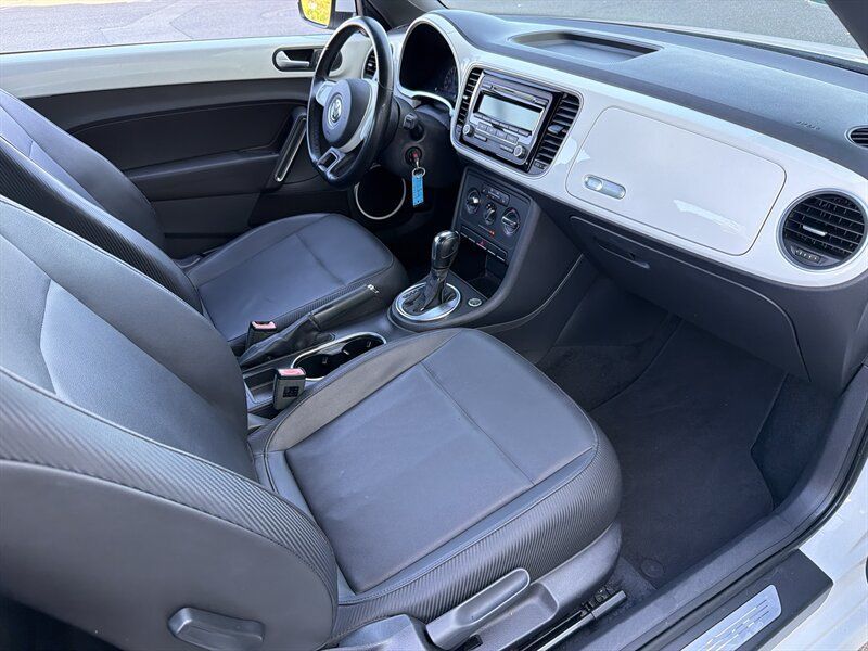Used 2012 Volkswagen Beetle 2.5 FWD image 11