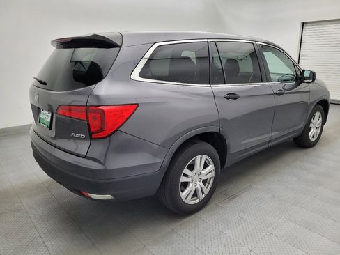 Used 2017 Honda Pilot LX image 5