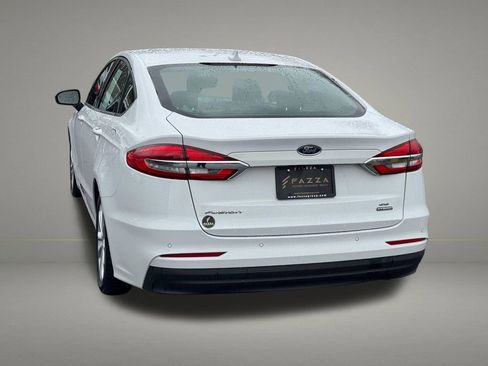 Used 2020 Ford Fusion SE image 3