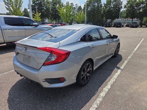 Used 2019 Honda Civic Sport image 3